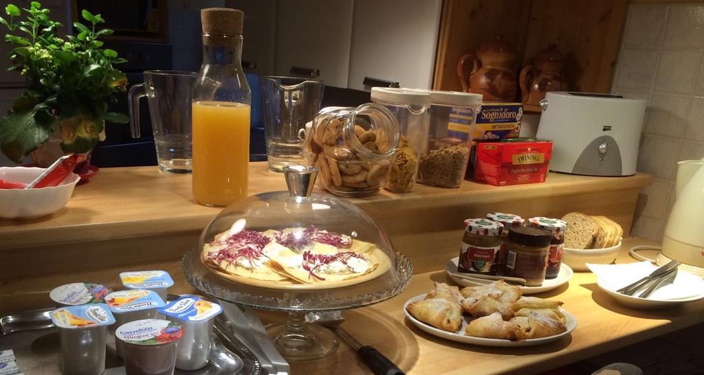 Eat&Sleep Bed and Breakfast Rom Eksteriør billede