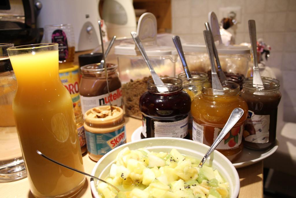 Eat&Sleep Bed and Breakfast Rom Eksteriør billede