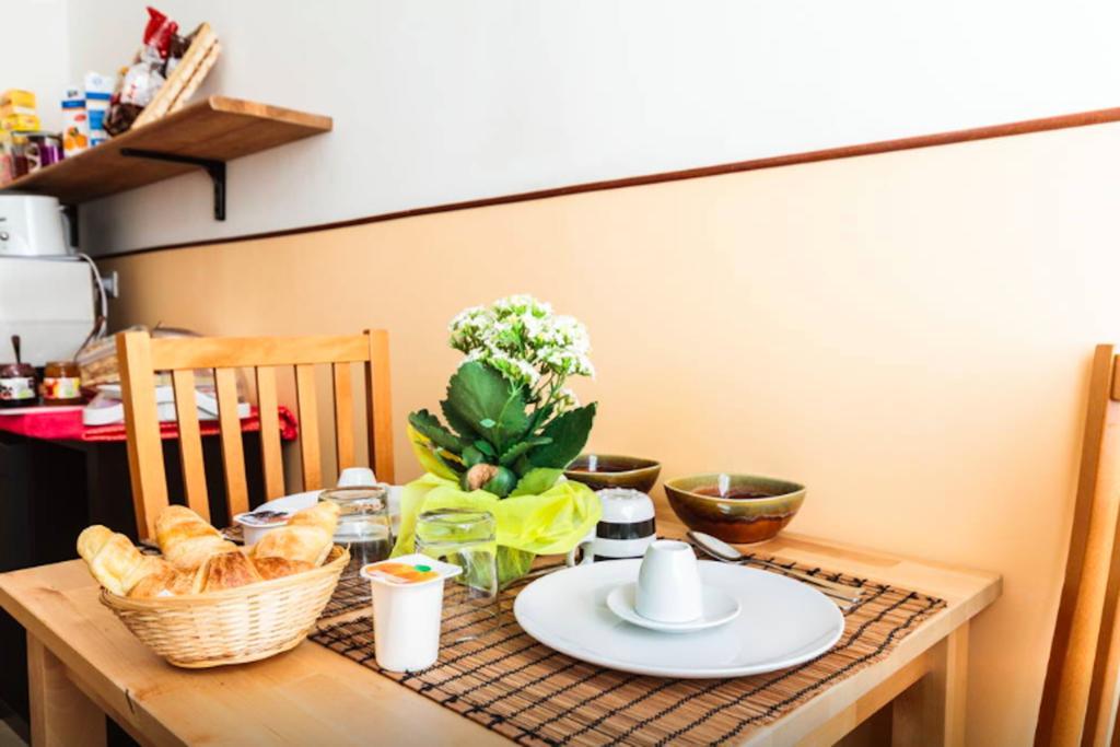 Eat&Sleep Bed and Breakfast Rom Eksteriør billede
